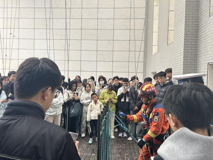 学校开展“11.9”消防安全宣传月系列活动